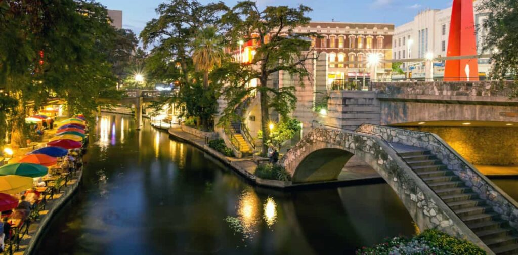 Principal image of San Antonio River Walk A Scenic and Historic Destination